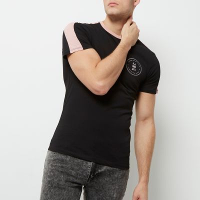 Black shoulder stripe muscle fit T-shirt